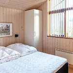 Sostjerneparken Vi Holiday home *